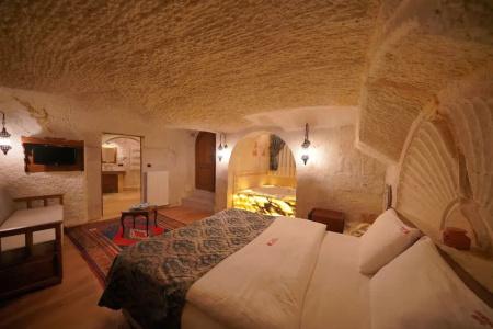 Fairyland Cave - 176