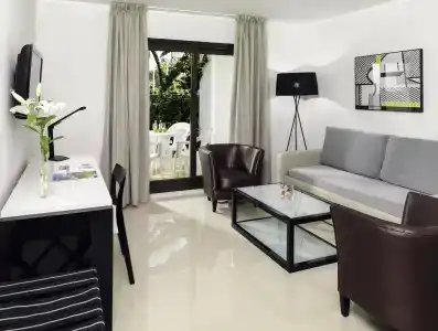 Boutique H10 White Suites - Только для взрослых - 7