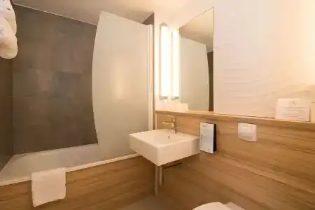 Campanile Reims Ouest - Tinqueux - 7