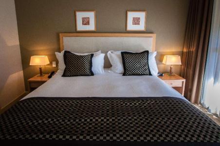 Rydges - 69