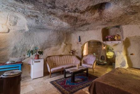 Atilla's Cave - 216