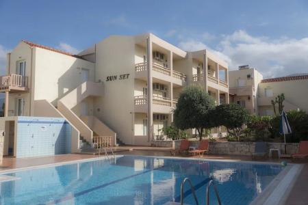 Sunset Studios & Apts - 14