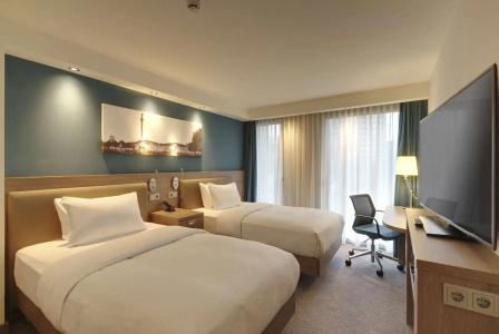 Hampton by Hilton Stuttgart City Centre - 40
