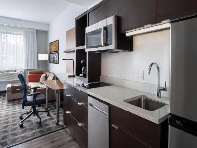 Fairfield Inn & Suites by Marriott - 40