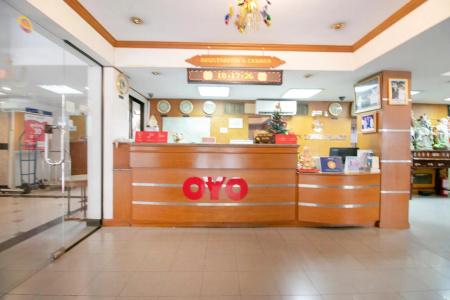 Vaccinated Staff - Oyo 75385 Win Long - 17