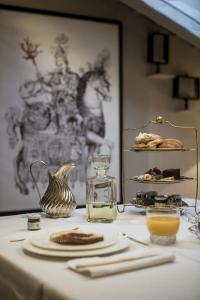 Seven Historical Suites - 10