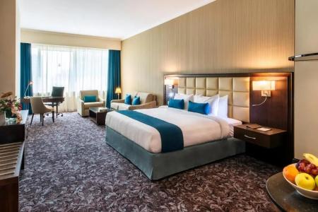 Golden Tulip - 84