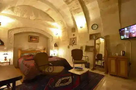 Harman Cave - 166