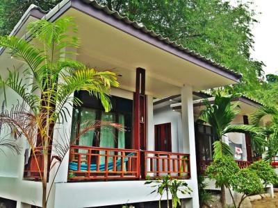 Benjamin's Hut - 72