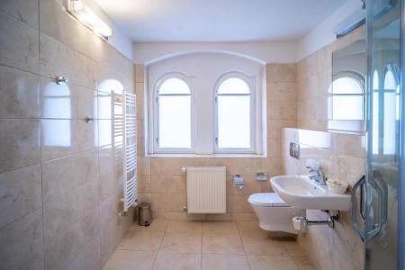 Windsor Spa - 42