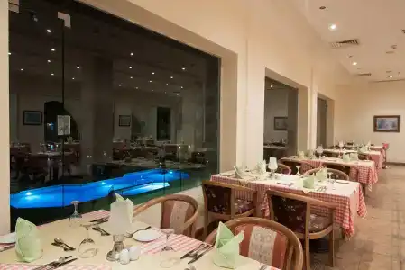 Imperial Shams Abu Soma - 30