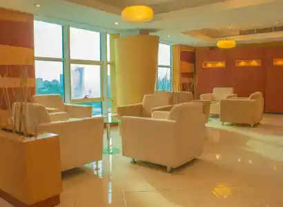 Holiday Inn, An Ihg - 5