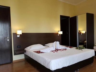 Sonia & Suites - 4