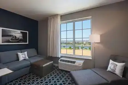 TownePlace Suites by Marriott San Diego Airport/Liberty Station - 2