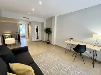 Feelathome Plaza - 11