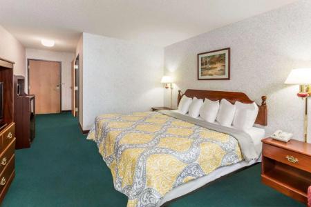 Days Inn by Wyndham Battlefield Rd/Hwy 65 - 22