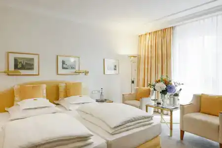 Bayerischer Hof - 70
