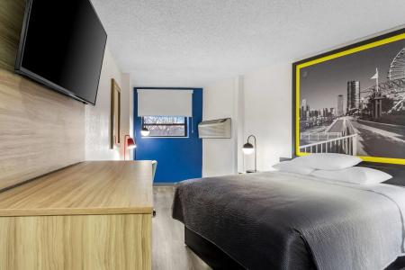 Super 8 by Wyndham Chicago IL - 14