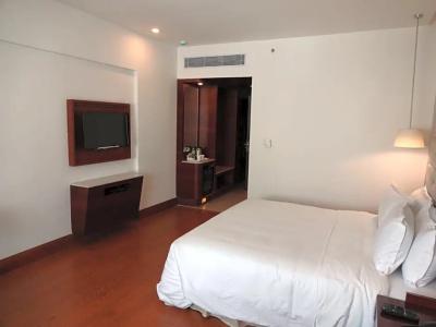 Abu Sarovar Portico,Chennai - 30
