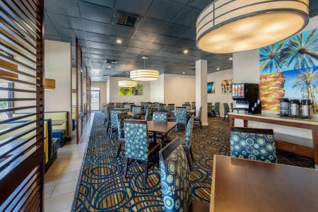Clarion Anaheim Resort - 22