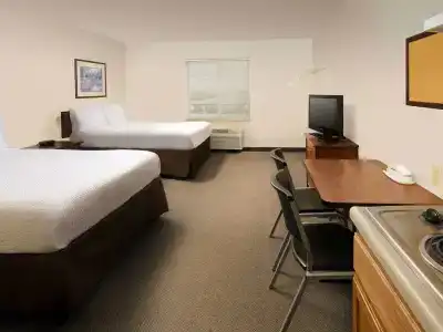 WoodSpring Suites - 19