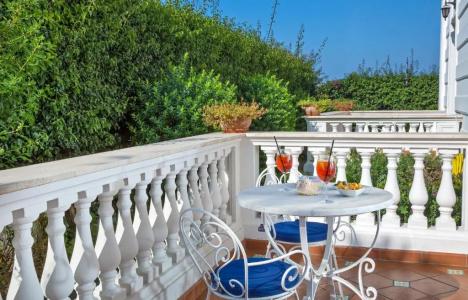 Villa Garden - 73
