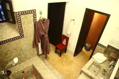 Riad Swaka - 42