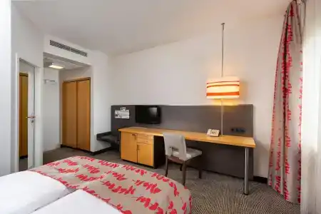 Holiday Inn Frankfurt Airport - Neu-Isenburg, An Ihg - 9