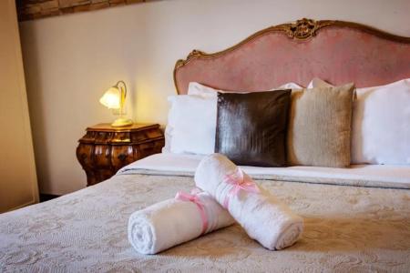 Little Rhome Suites - 51