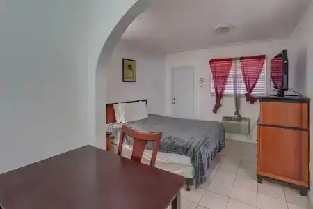 Green Seas Motel - 75