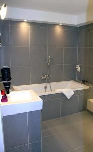Hôtel des Arts - 39