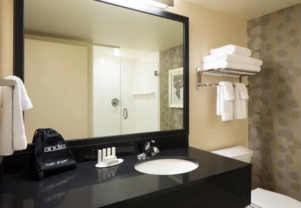 Fairfield Inn & Suites by Marriott Downtown - 8