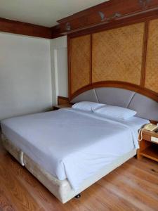 Golden Beach Pattaya - 28