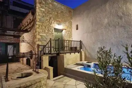 Athenian Residences - 84