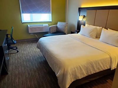 Holiday Inn Express Maspeth, An Ihg - 57