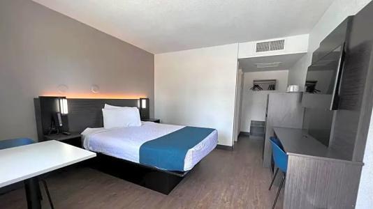 6-Bakersfield, CA - South - 53