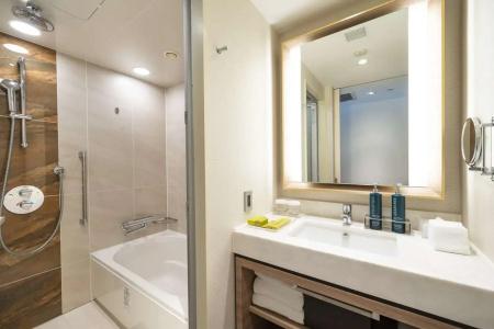 DoubleTree by Hilton Okinawa Chatan Resort - 64