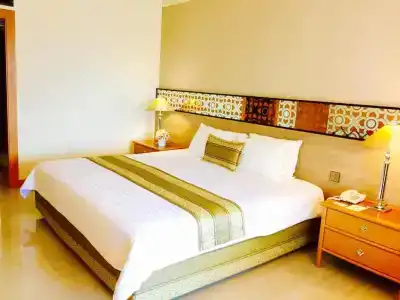 Indra Regent - 49