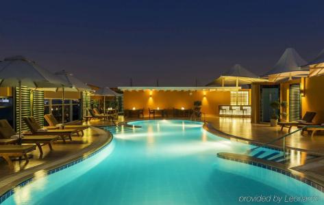 Four Points by Sheraton Downtown Dubai - 1