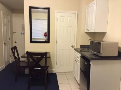 Lombardy Inn - 22