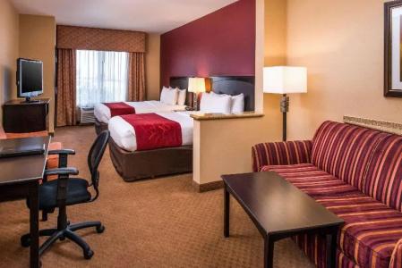 Comfort Suites Airport Convention Center - 42