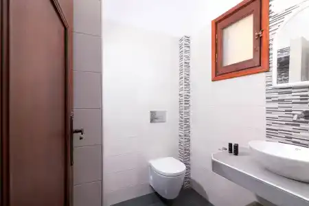 Mandilaria Studios - 130