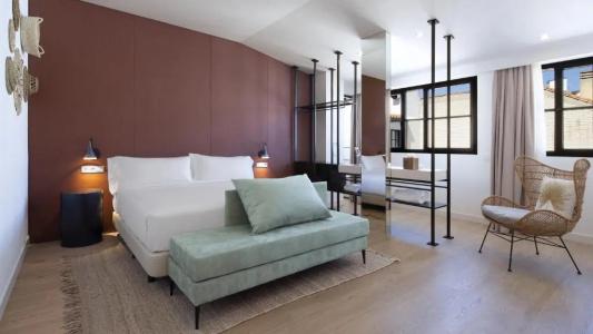 Atocha Madrid, Tapestry Collection by Hilton - 59