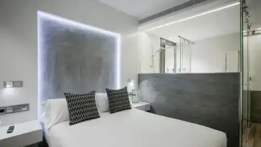 Regina - 25