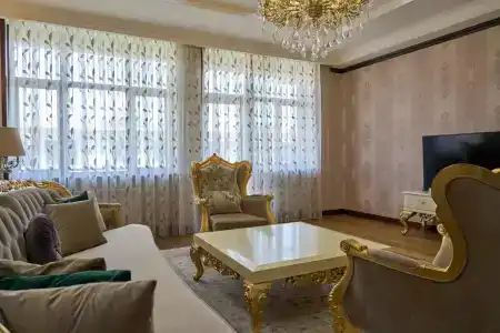 Royal Residence - 174