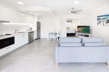 Noosa River Palms - 152