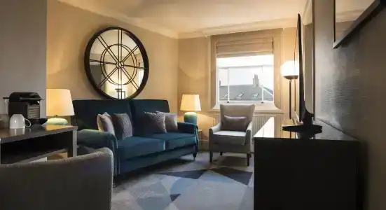 Sloane Place - 36