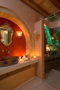 Moni Emvasis Luxury Suites - 43