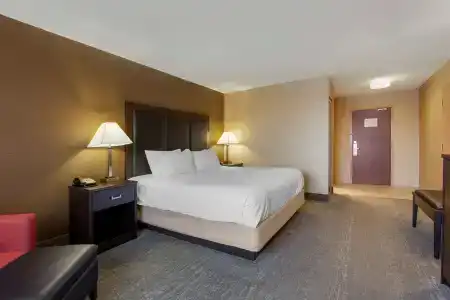 Best Western Plus Inn & Suites - 49