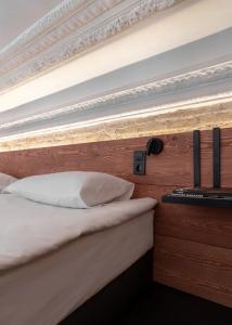 Globe Runner Hostel - 45